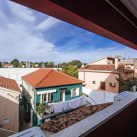 Marina Bay Apartment