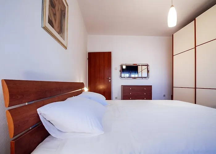 Marina Bay Apartment Apartman