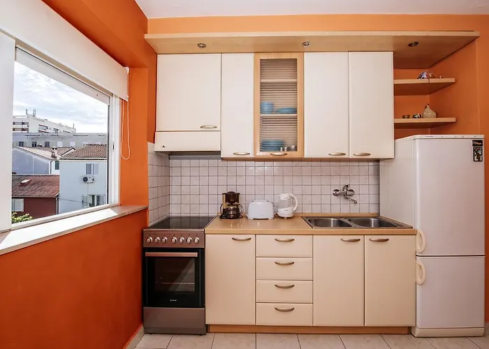 Marina Bay Apartment