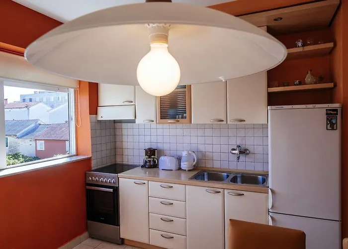 Marina Bay Apartment